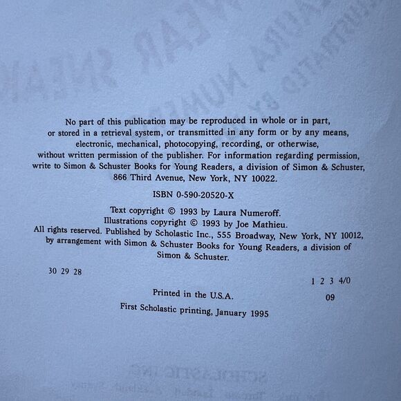 Set Of 2 Childrens Story Books Dogs Dont Wear Sneakers The Great Gracie Chase - Picture 4 of 12